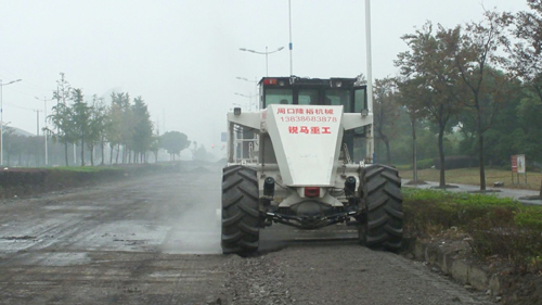 WR2300L，上海青浦大三渣路基冷再生
